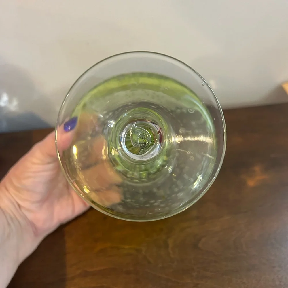 Crate & Barrel Margarita Glass Mexican HAND BLOWN Bubbles LIME GREEN 14 Ounce.